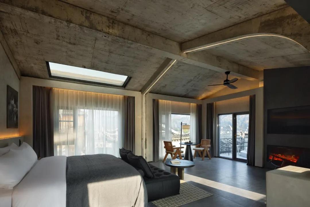 Phoenix Hall House Hotel Fenghuang Dış mekan fotoğraf